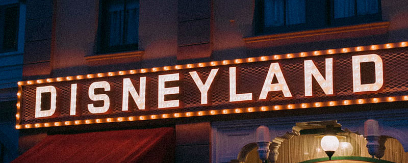 Как стать охранником в Диснейленде